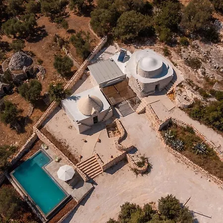 Trulli Meridiem Con Piscina 别墅 *