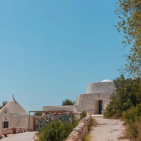 Trulli Meridiem Con Piscina 别墅