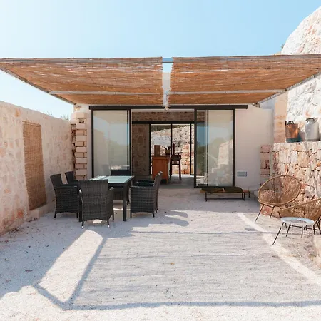 Vila Trulli Meridiem Con Piscina *