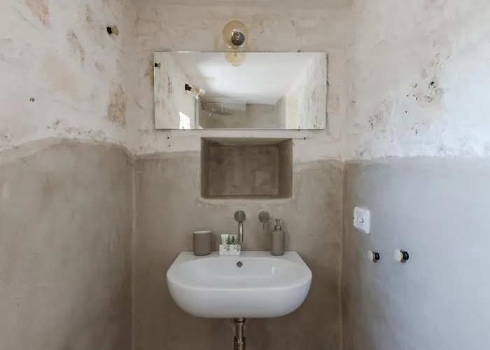 Trulli Meridiem Con Piscina 奥斯图尼