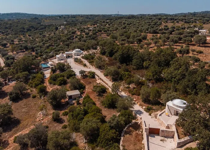 别墅 Trulli Meridiem Con Piscina *